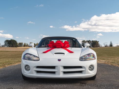 Used 2004 Dodge Viper SRT-10 image 1