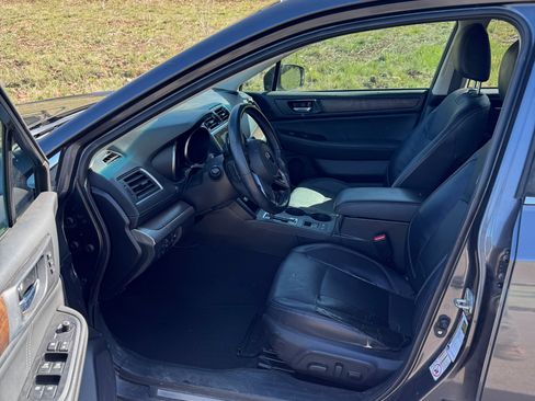 Used 2018 Subaru Outback 2.5i Limited AWD/4WD image 13