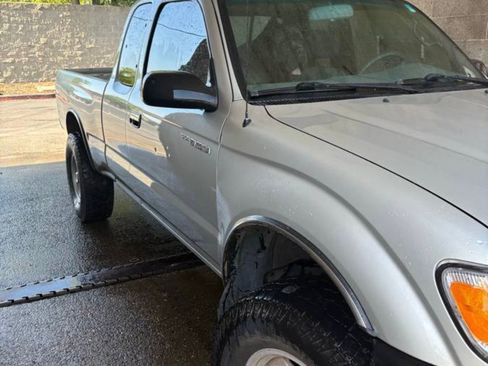 Used 2000 Toyota Tacoma PreRunner w/ Value Pkg image 1