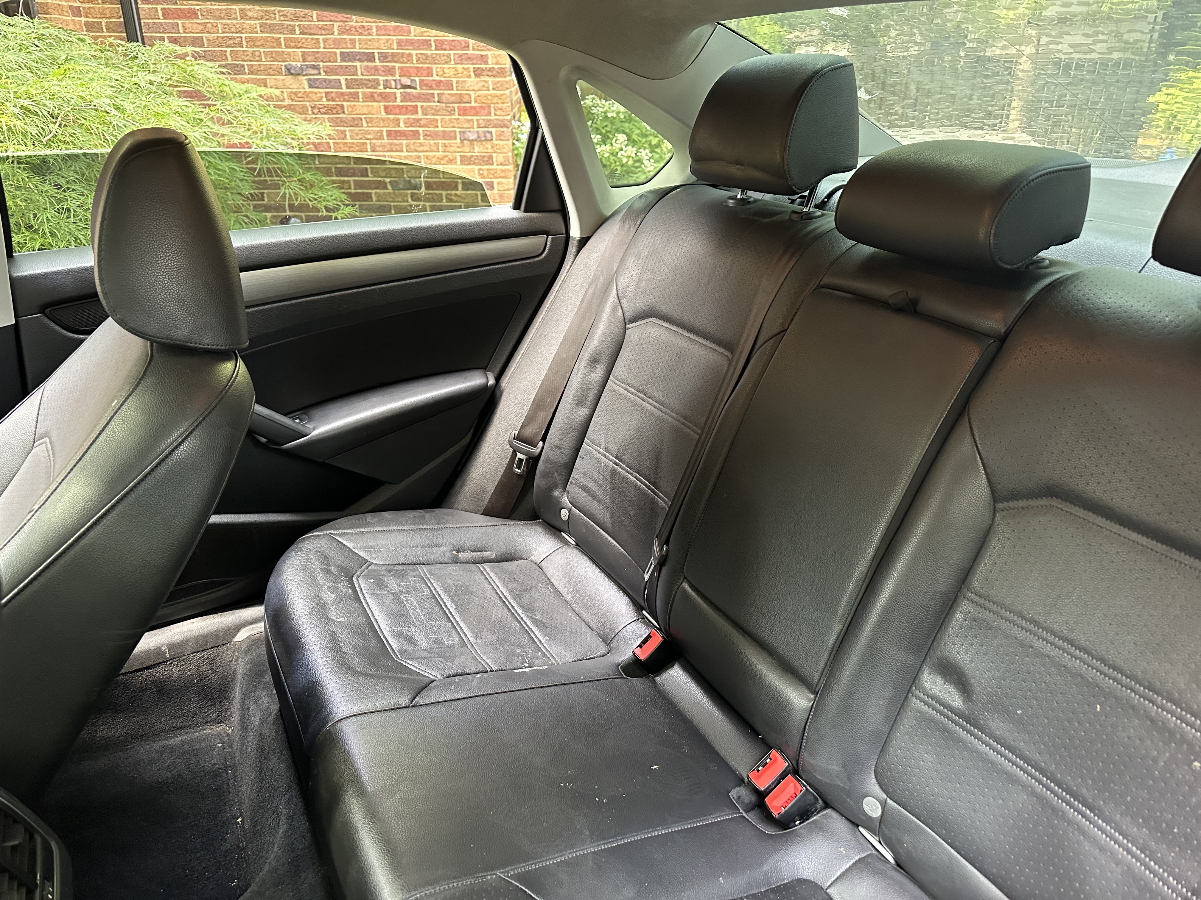 Used 2015 Volkswagen Passat TDI SE FWD image 16