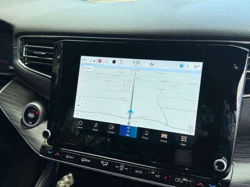 Used 2024 Jeep Wagoneer L Series II w/ Convenience Group I image 8