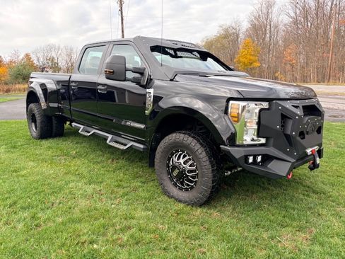 Used 2019 Ford F350 XL w/ Power Equipment Group image 2