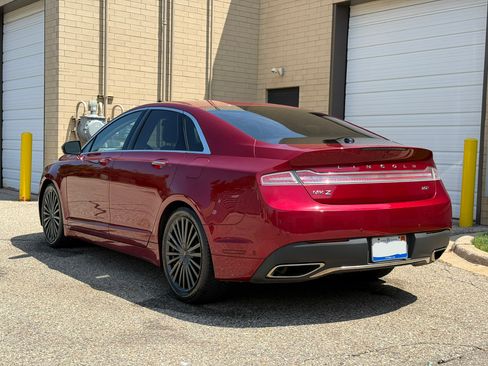 Used 2018 Lincoln MKZ Reserve w/ Technology Package FWD image 9