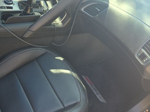 Used 2015 Chevrolet Corvette Z06 w/ 3LZ Preferred Equipment Group image 20