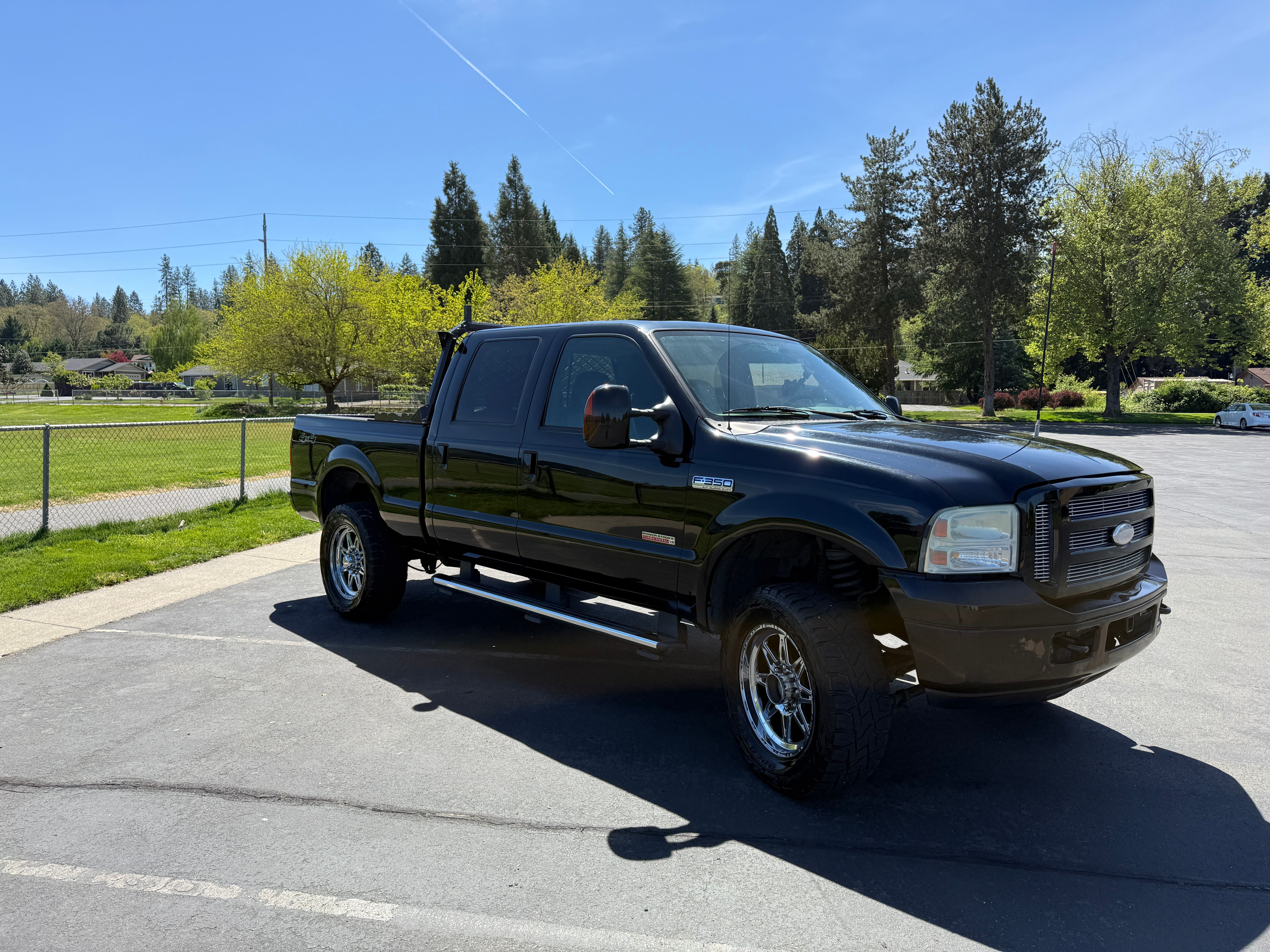 Used 2006 Ford F350 XLT AWD/4WD image 4