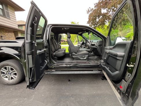 Used 2016 Ford F150 XLT w/ Equipment Group 301A Mid AWD/4WD image 4