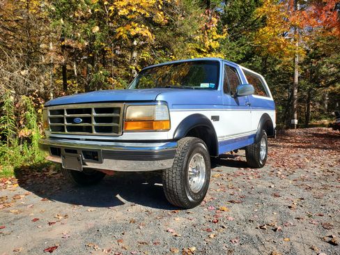 Used 1996 Ford Bronco image 2