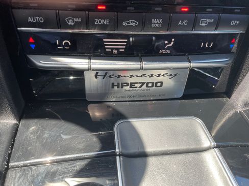 Used 2013 Mercedes-Benz E 63 AMG Sedan image 5