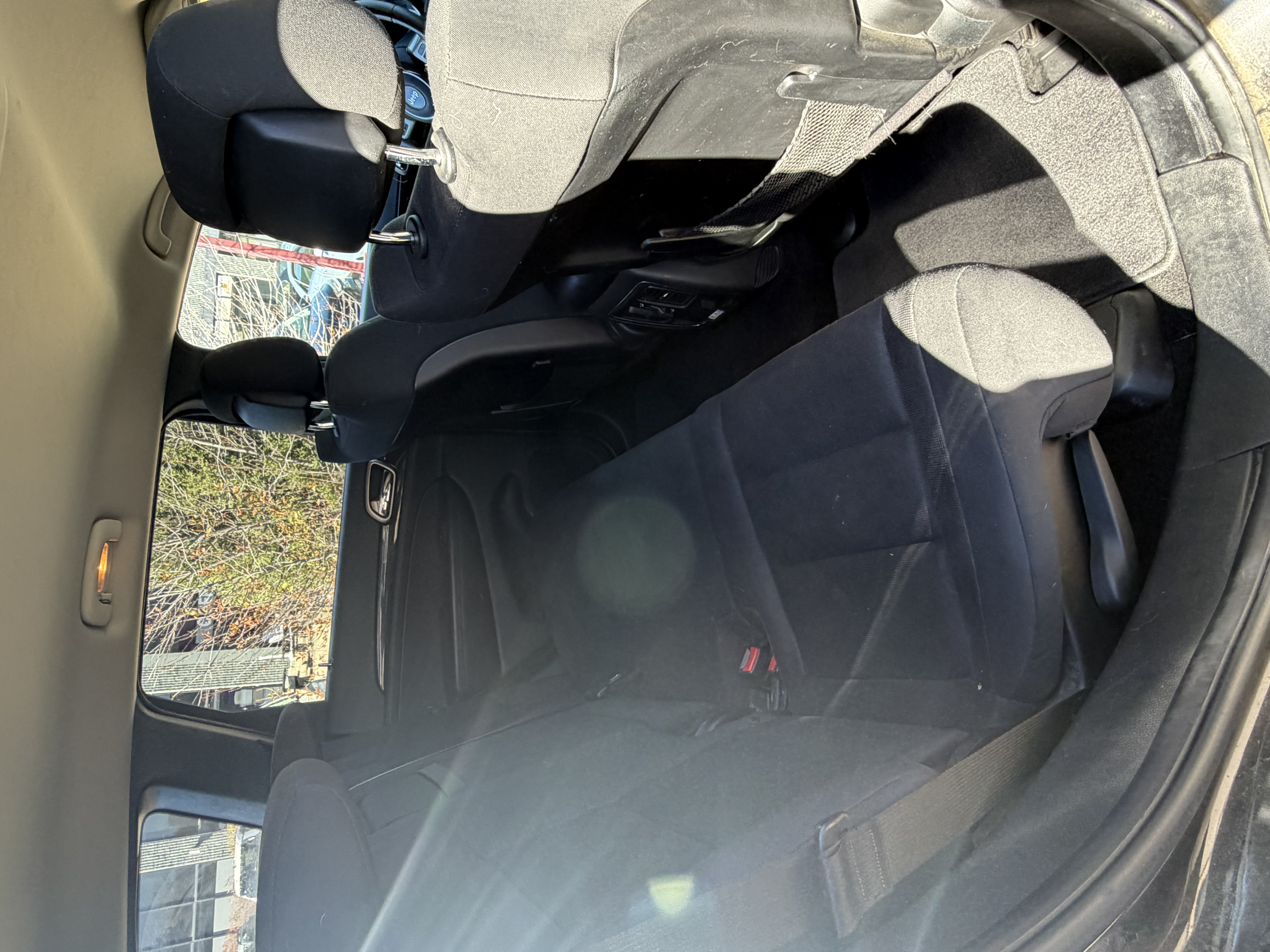 Used 2013 Jeep Grand Cherokee Laredo w/ Laredo E Group AWD/4WD image 5