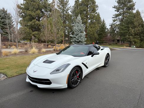 Used 2015 Chevrolet Corvette Stingray Coupe w/ 3LT Preferred Equipment Group image 1