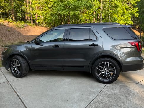 Used 2017 Ford Explorer Sport w/ Equipment Group 401A AWD/4WD image 1