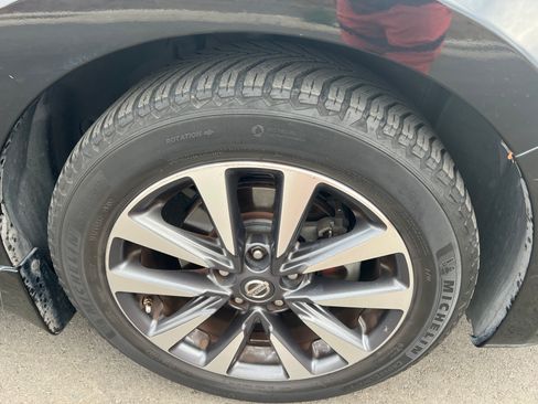 Used 2016 Nissan Altima 2.5 SL w/ 2.5 Technology Package image 11