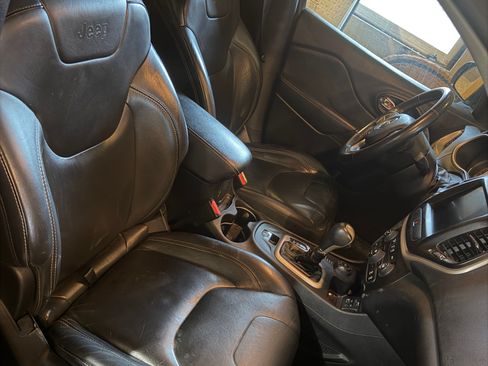 Used 2016 Jeep Cherokee Limited image 5