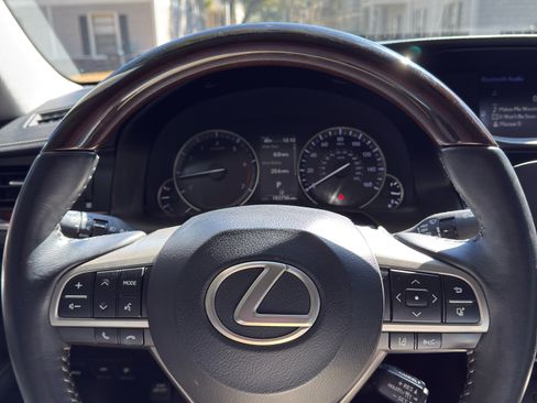 Used 2017 Lexus ES 350 image 6