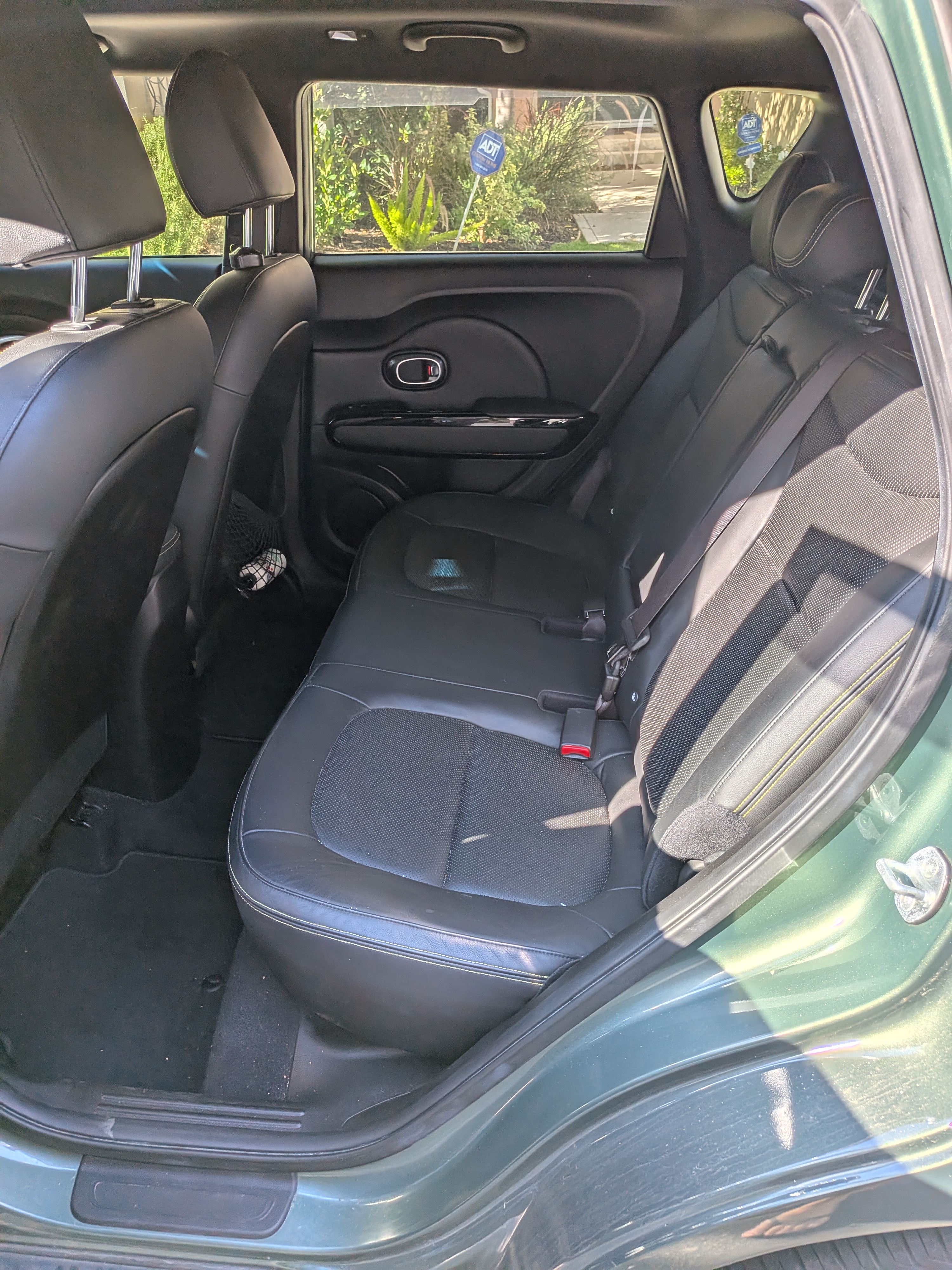 Used 2014 Kia Soul + w/ Primo Package FWD image 11