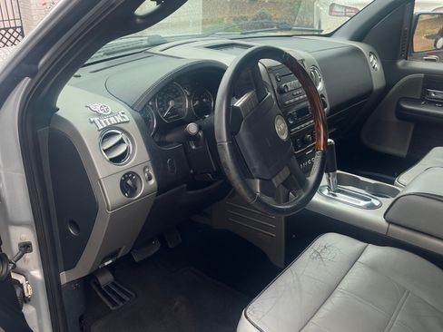 Used 2007 Lincoln Mark LT 2WD image 5