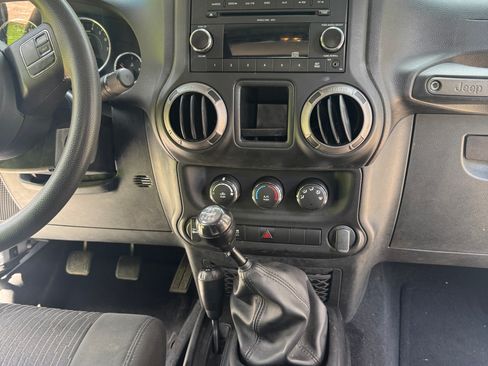 Used 2011 Jeep Wrangler Sport AWD/4WD image 13