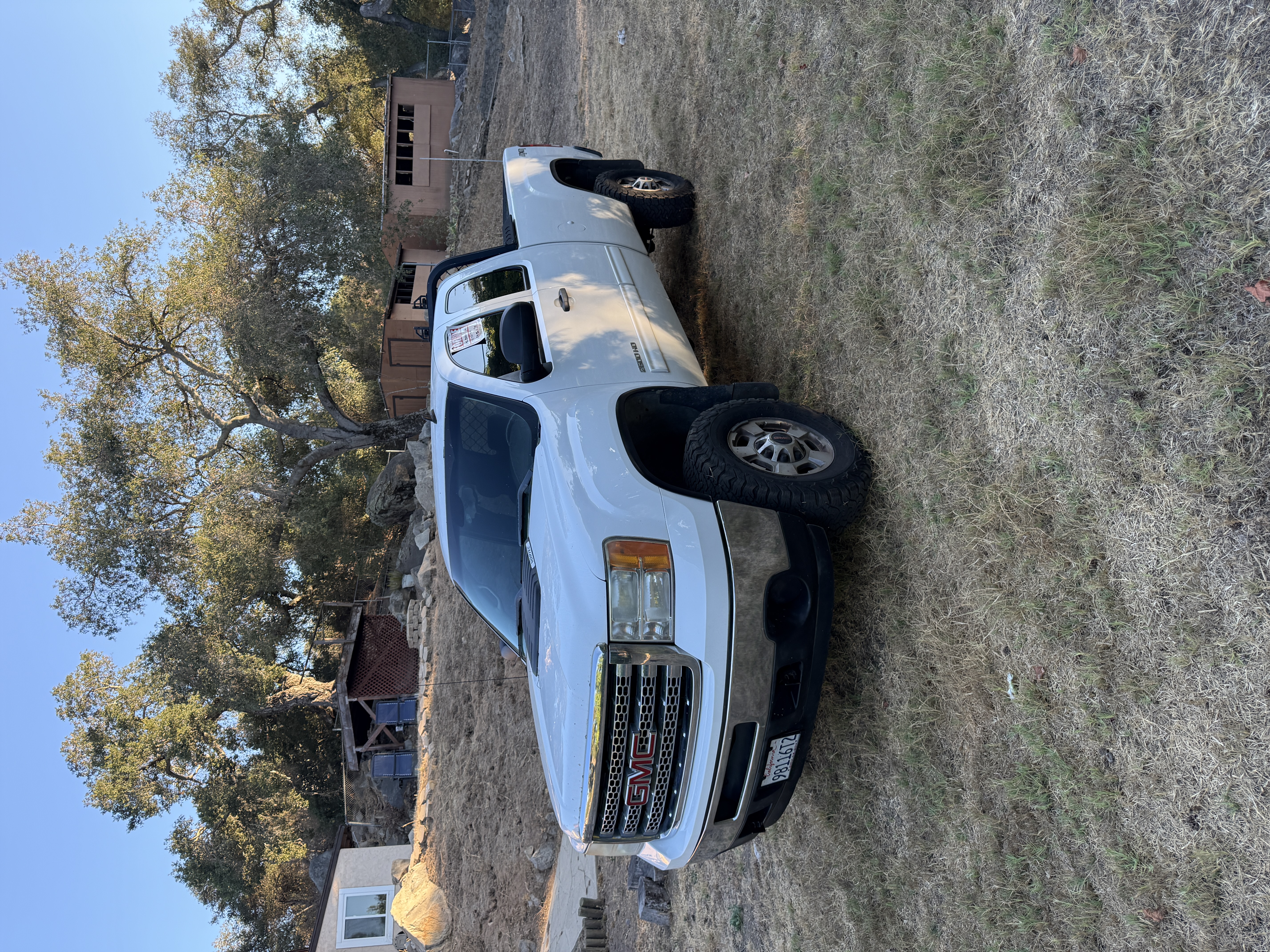 Used 2012 GMC Sierra 2500 SLE AWD/4WD image 1