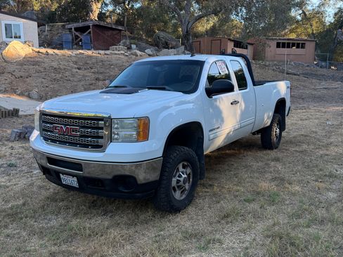 Used 2012 GMC Sierra 2500 SLE AWD/4WD image 1