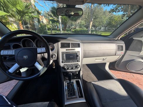 Used 2006 Dodge Charger SRT8 w/ SRT Option Group II image 14