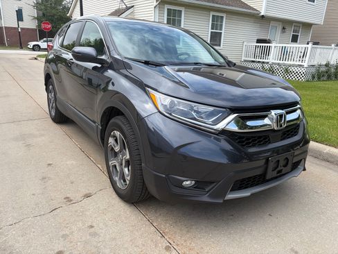 Used 2018 Honda CR-V EX image 2