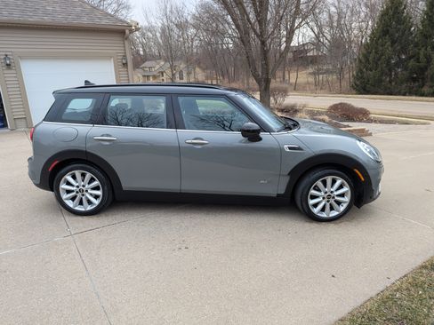 Used 2019 MINI Cooper Clubman S w/ Driver Assistance Package image 17