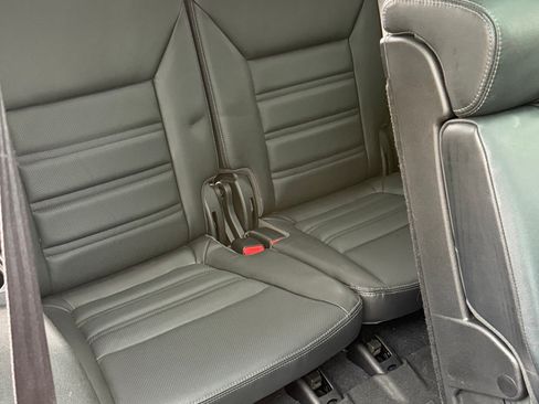 Used 2016 Kia Sorento SX image 18