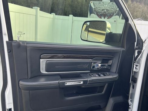 Used 2017 RAM 3500 Laramie Longhorn image 12