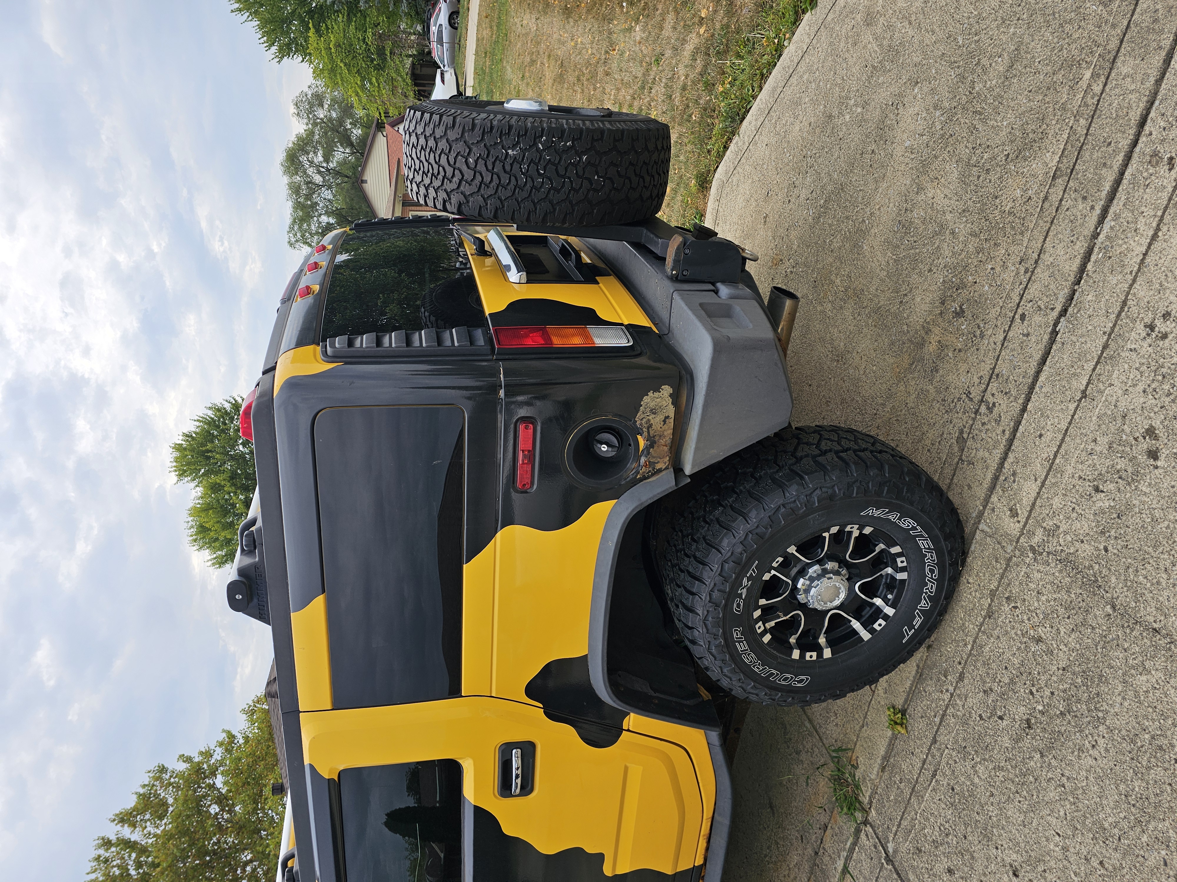 Used 2003 HUMMER H2 w/ Preferred Equipment Group AWD/4WD image 4