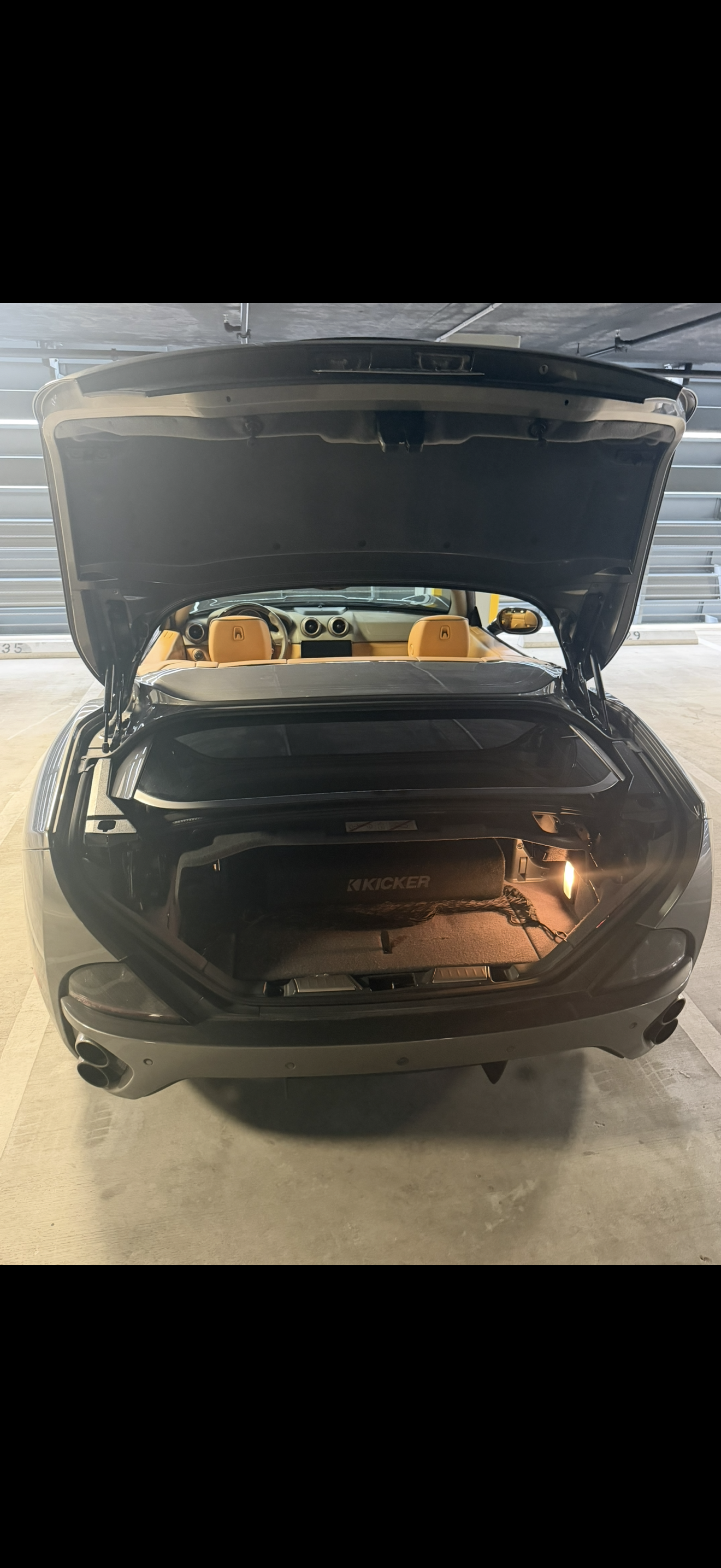 Used 2012 Ferrari California RWD image 13