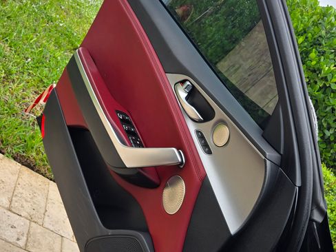 Used 2018 Kia Stinger GT2 image 12