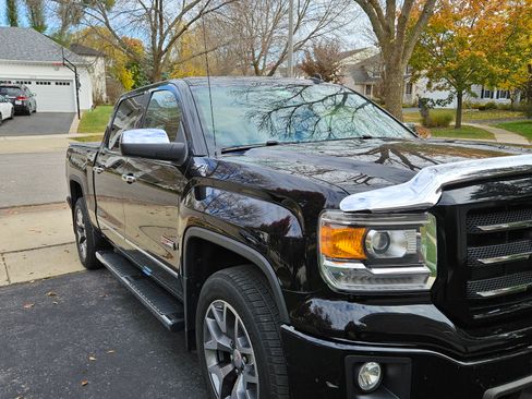 Used 2014 GMC Sierra 1500 SLE image 2