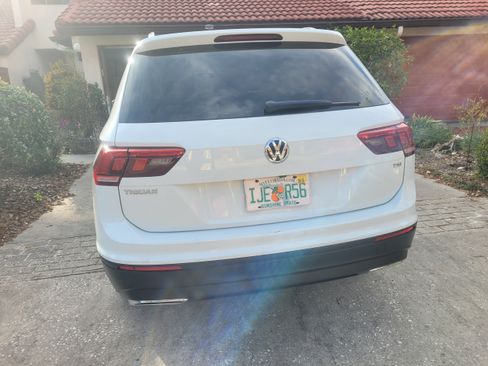 Used 2018 Volkswagen Tiguan S image 4
