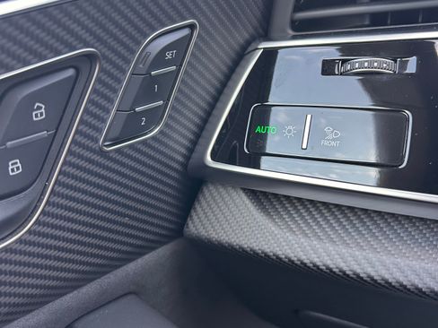 Used 2024 Audi RS Q8 AWD/4WD image 28