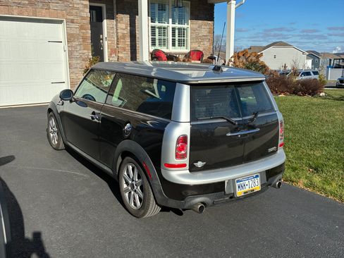 Used 2011 MINI Cooper Clubman S image 2