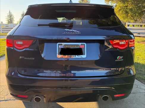 Used 2017 Jaguar F-PACE S image 5