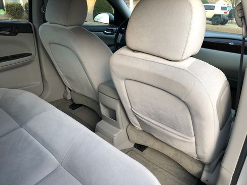 Used 2013 Chevrolet Impala LS image 17