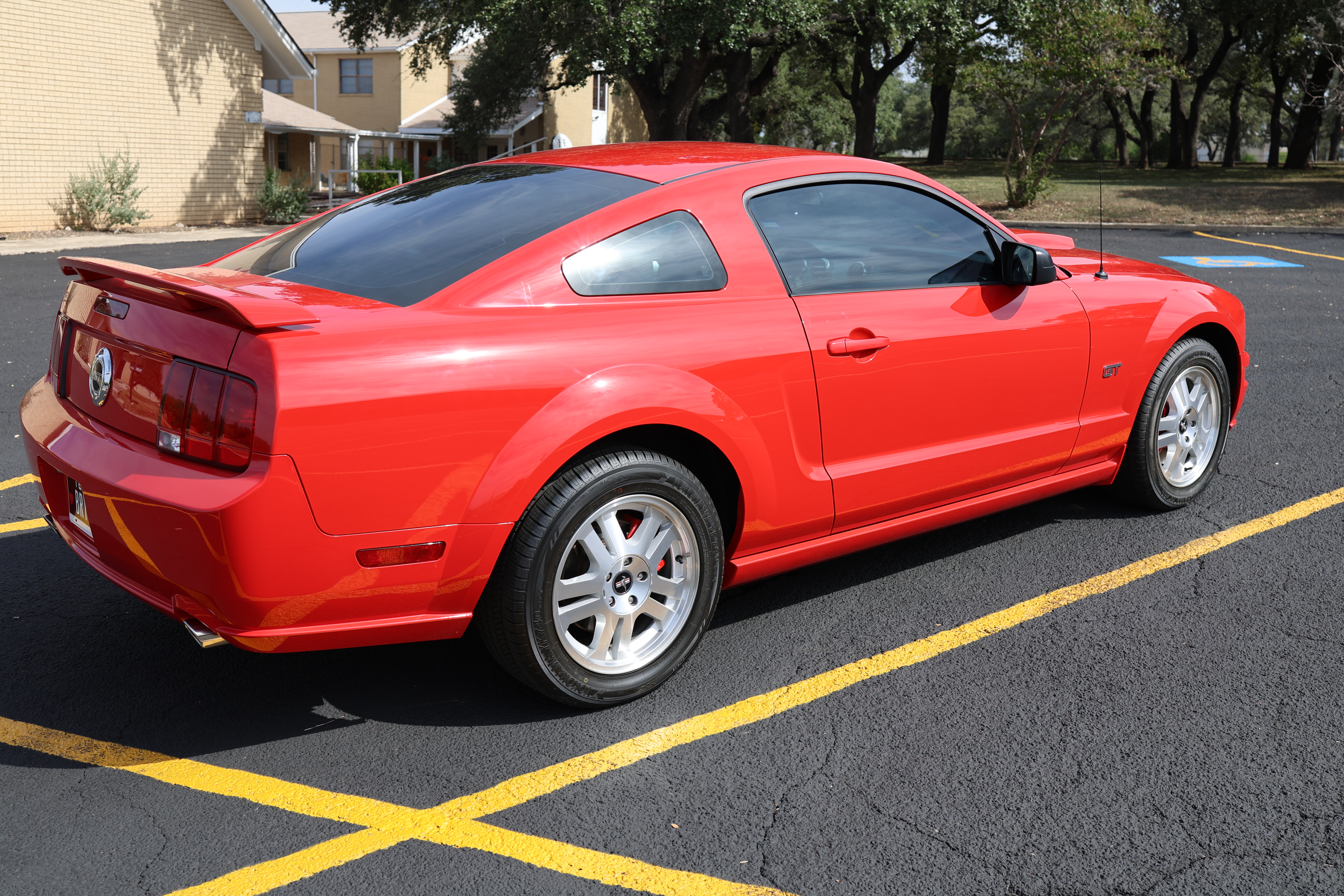 Used 2007 Ford Mustang GT RWD image 5