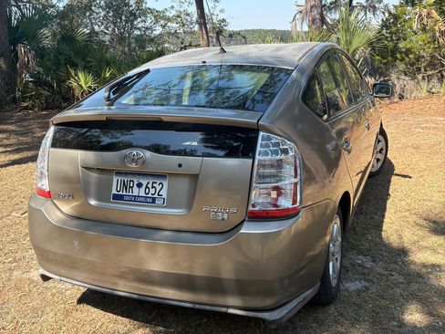 Used 2008 Toyota Prius Touring FWD image 4