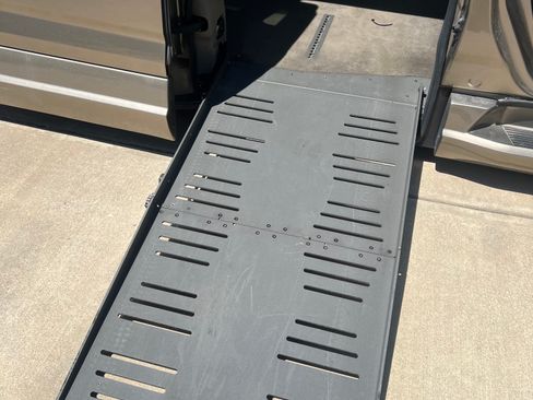 Used 2012 Honda Odyssey EX-L image 26