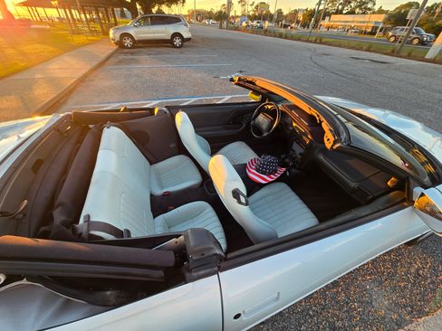 Used 1999 Chevrolet Camaro Z28 w/ SS Performance/Appearance Pkg image 17