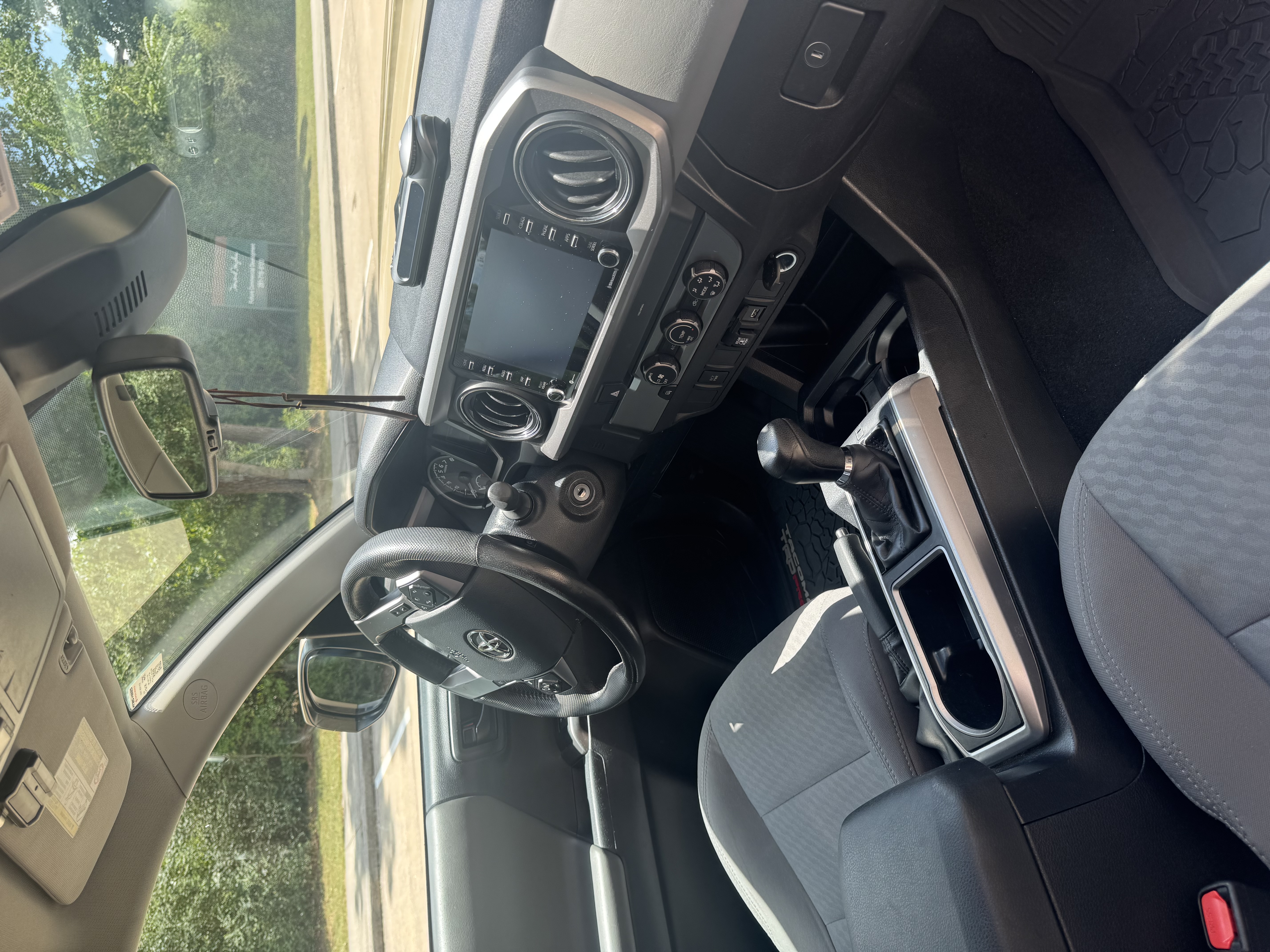 Used 2020 Toyota Tacoma SR5 RWD image 10