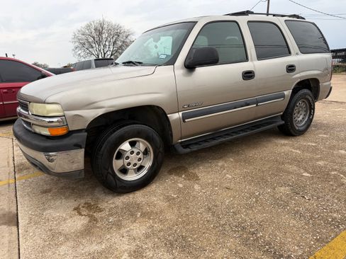Used 2002 Chevrolet Tahoe LS image 2