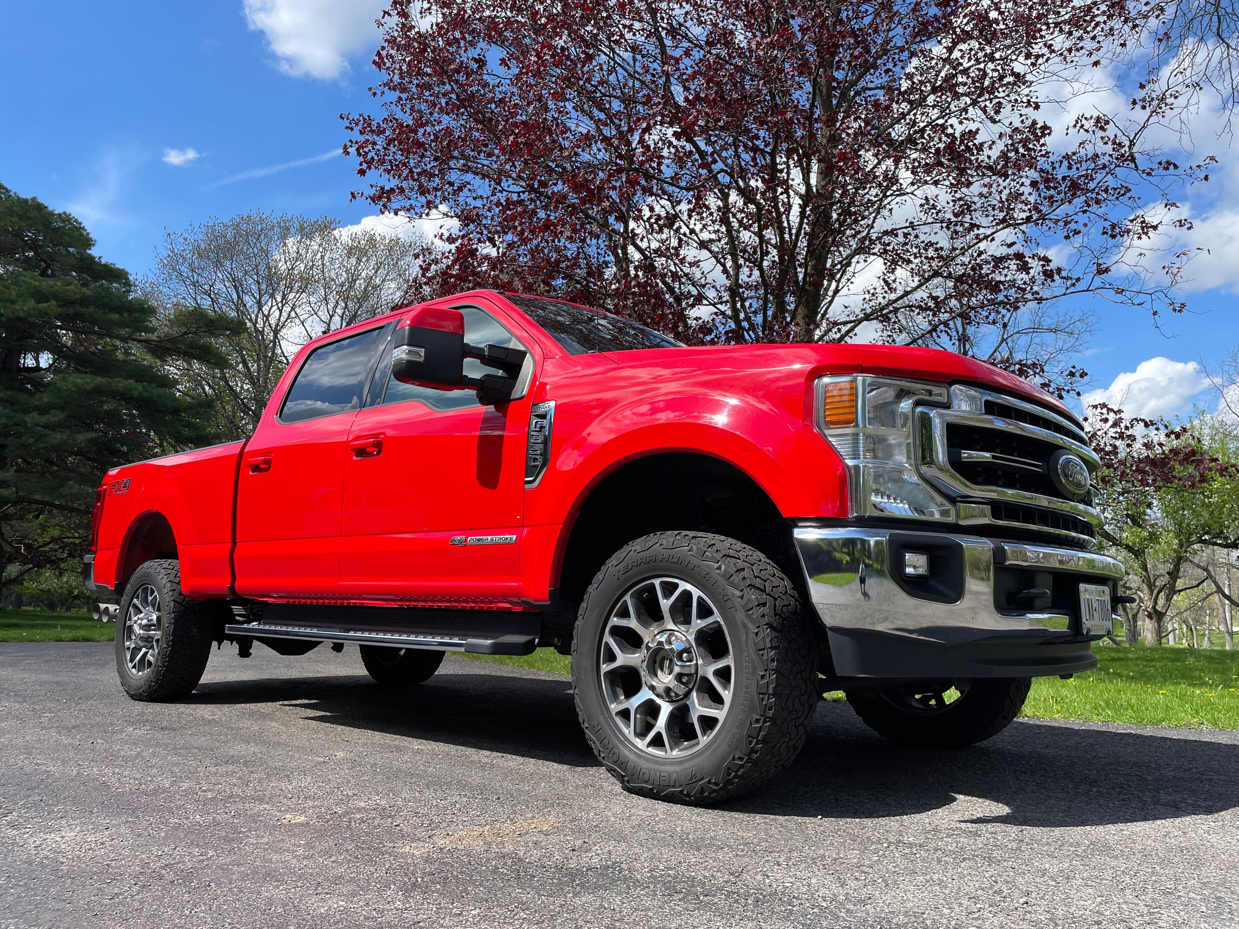 Used 2020 Ford F350 Lariat w/ Lariat Value Package AWD/4WD image 6