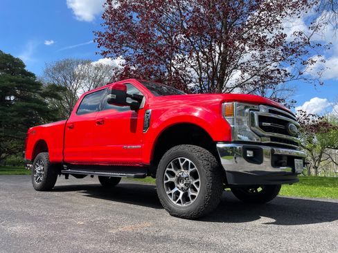 Used 2020 Ford F350 Lariat w/ Lariat Value Package AWD/4WD image 6