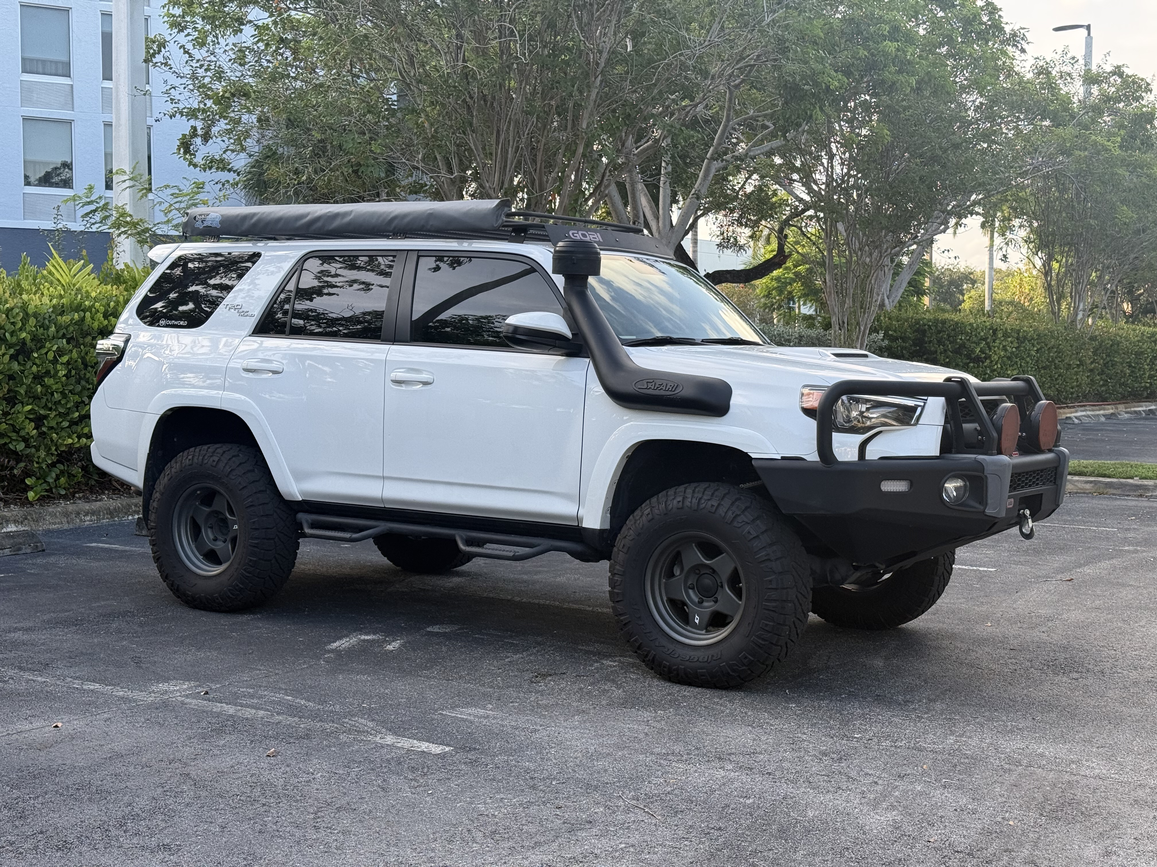 Used 2019 Toyota 4Runner TRD Off-Road AWD/4WD image 2
