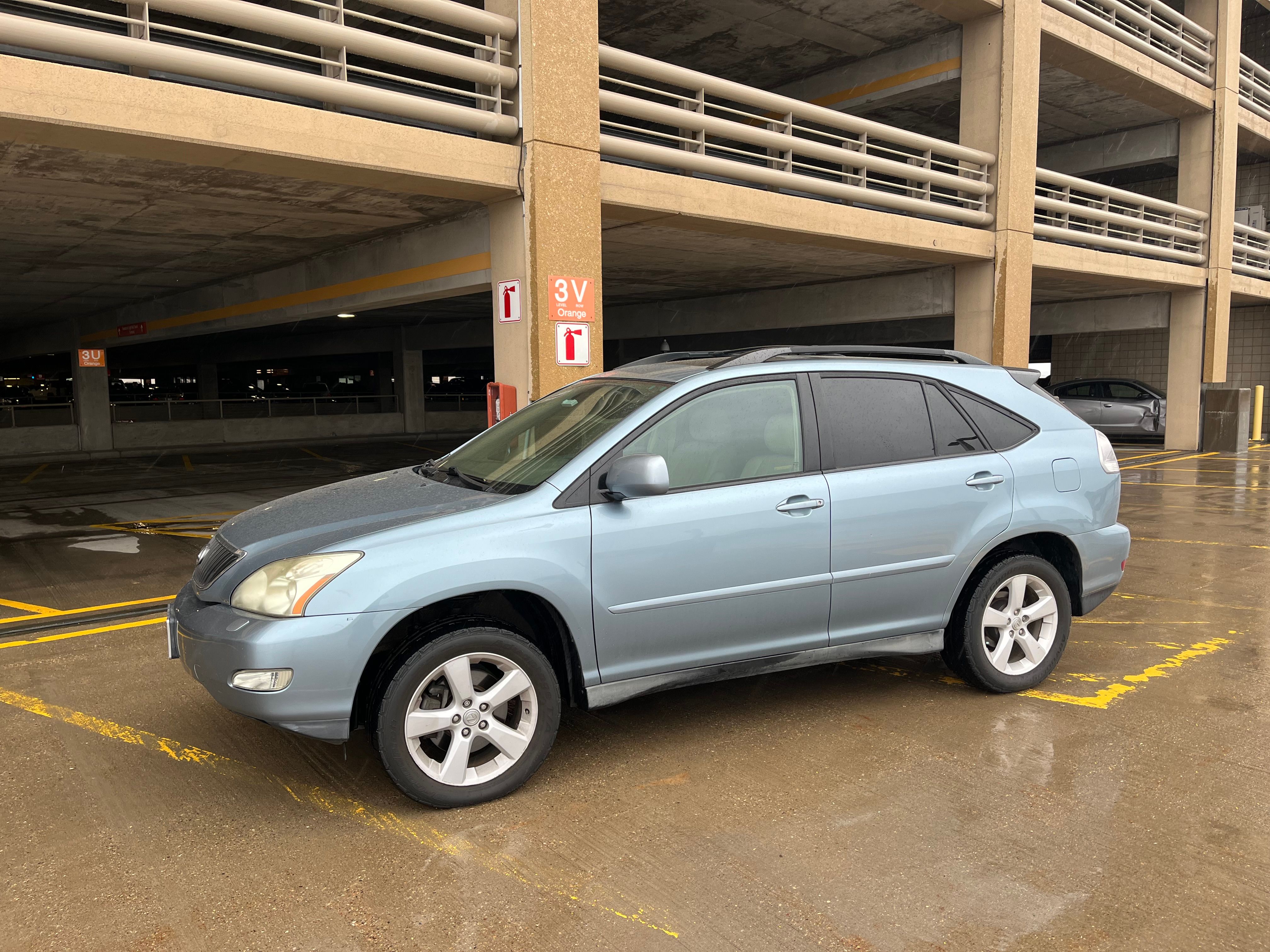Used 2006 Lexus RX 330 AWD w/ Premium Plus Pkg image 2