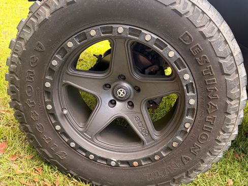 Used 2017 Jeep Wrangler Unlimited Sahara AWD/4WD image 12