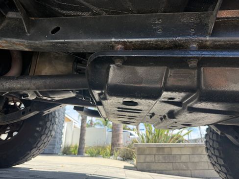 Used 2000 Jeep Wrangler Sahara AWD/4WD image 13