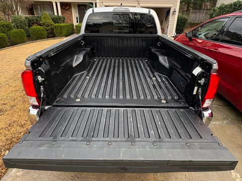 Used 2021 Toyota Tacoma SR5 image 14